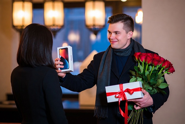 Оранжевый iPhone, Samsung Galaxy S25 Ultra, Dyson и Huawei: что выбрали россияне на 14 февраля в &laquo;М.Видео&raquo;&nbsp;